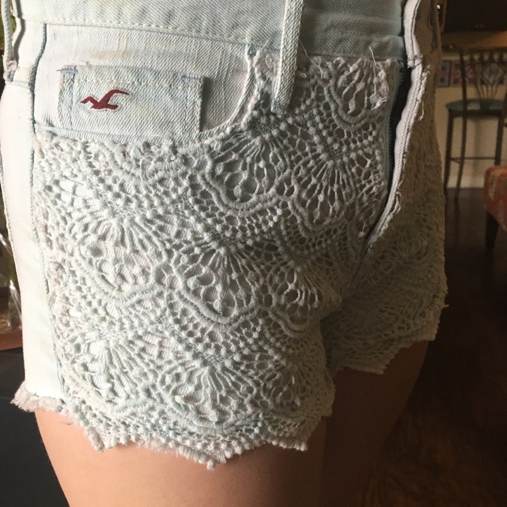 Hollister size 26 aqua high waist mom jean shorts